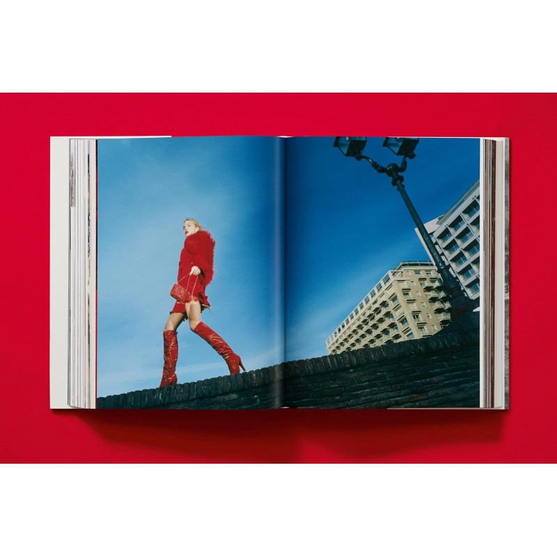 Valentino. A Grand Italian Epic - Teşvikiye Patika Kitabevi