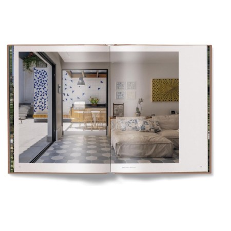 Brazil Living: The Residences and Interiors of New Tropicalism