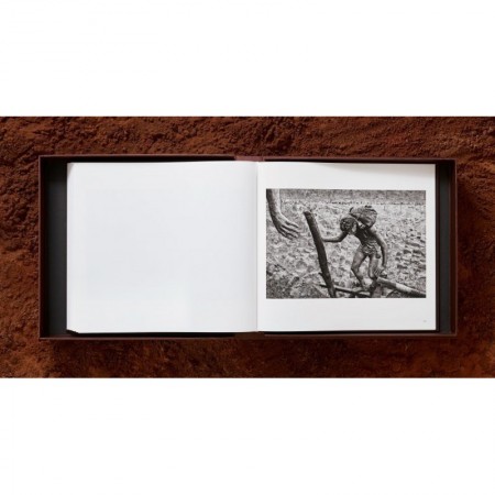 Sebastião Salgado. Gold